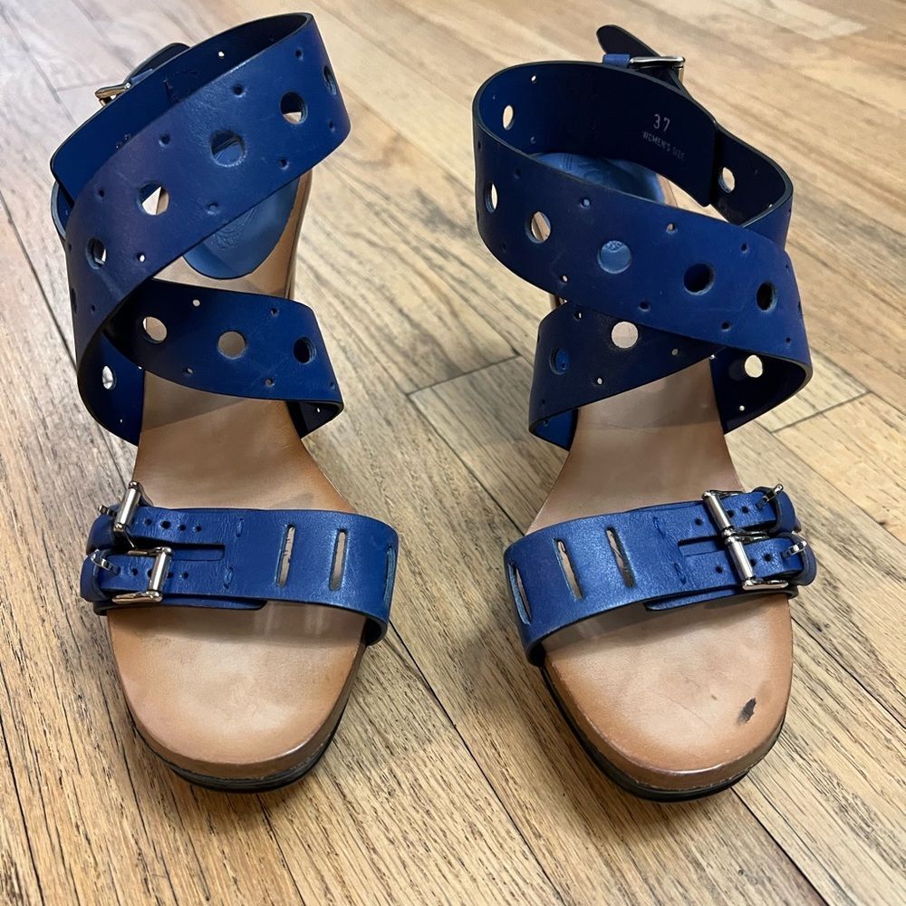 Brand new Tod’s Sasha Gomma Platform Sandals